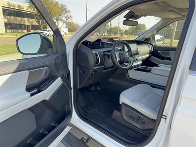 2025 Ford Expedition Platinum