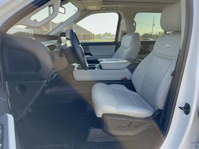 2025 Ford Expedition Platinum