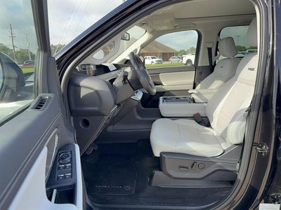 2025 Ford Expedition Platinum