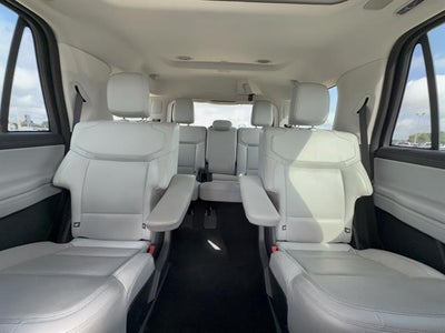 2025 Ford Expedition Platinum