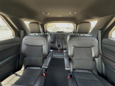 2024 Ford Explorer ST-Line