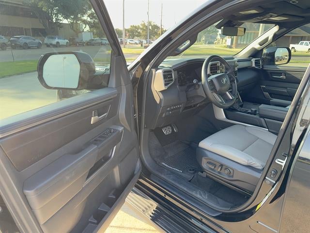2025 Toyota Sequoia SR5