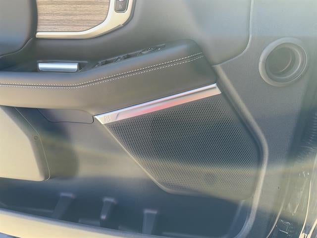 2027 Ford Expedition Max MAX Platinum