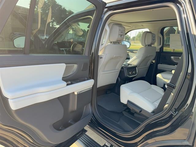 2027 Ford Expedition 4X4 PLATINUM