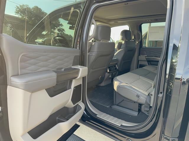 2027 Ford Super Duty F-250 SRW Platinum