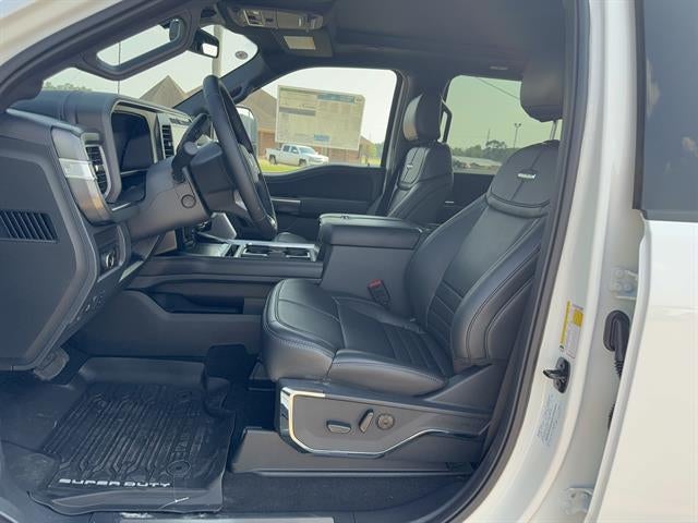 2025 Ford Super Duty F-250 SRW Platinum