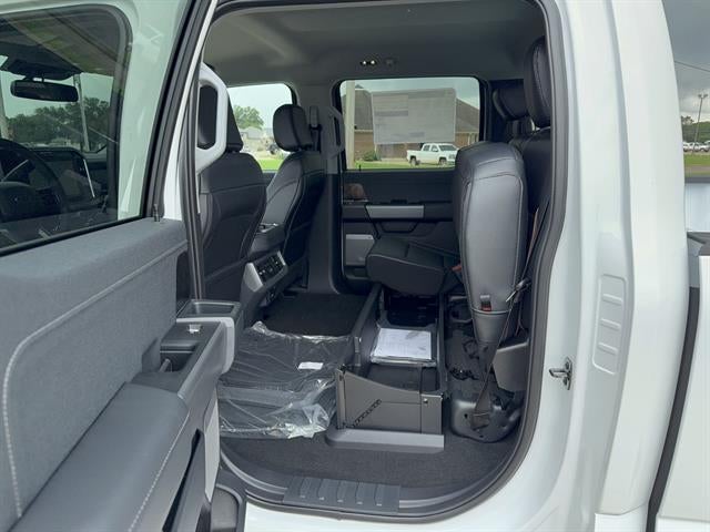 2026 Ford Super Duty F-350 DRW LARIAT