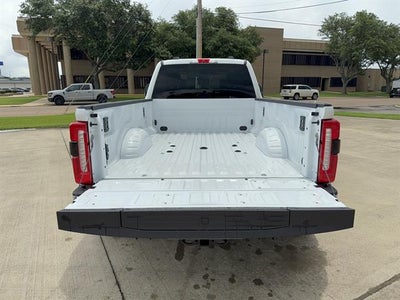 2026 Ford Super Duty F-350 DRW LARIAT