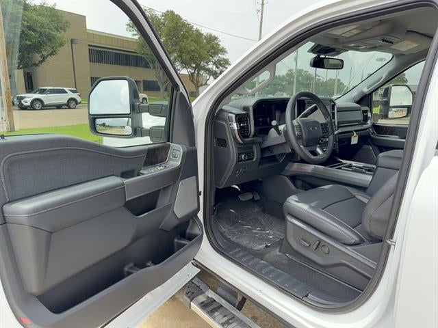 2026 Ford Super Duty F-350 DRW LARIAT