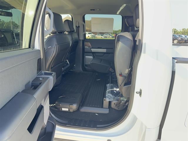 2026 Ford Super Duty F-350 DRW LARIAT