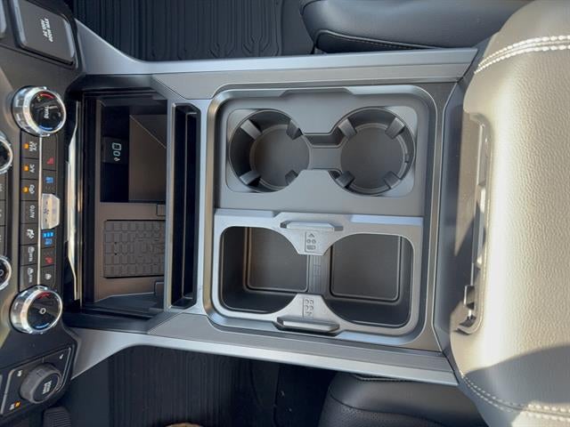 2026 Ford Super Duty F-350 DRW LARIAT