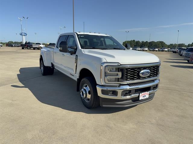 2026 Ford Super Duty F-350 DRW LARIAT