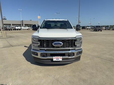 2026 Ford Super Duty F-350 DRW LARIAT