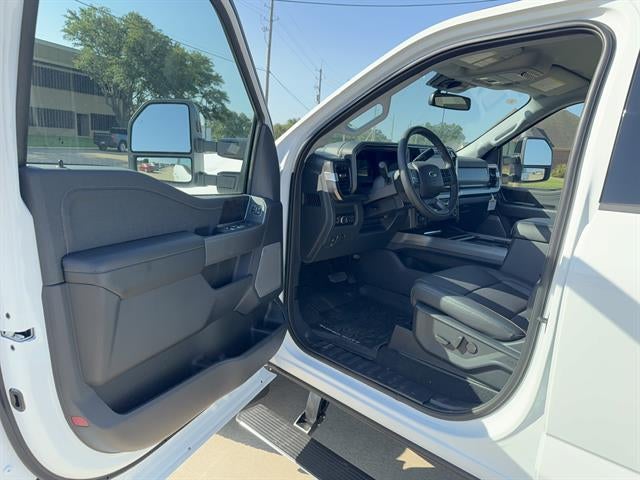 2026 Ford Super Duty F-350 DRW LARIAT