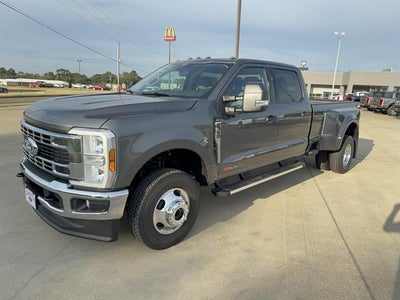 2027 Ford Super Duty F-350 DRW XLT