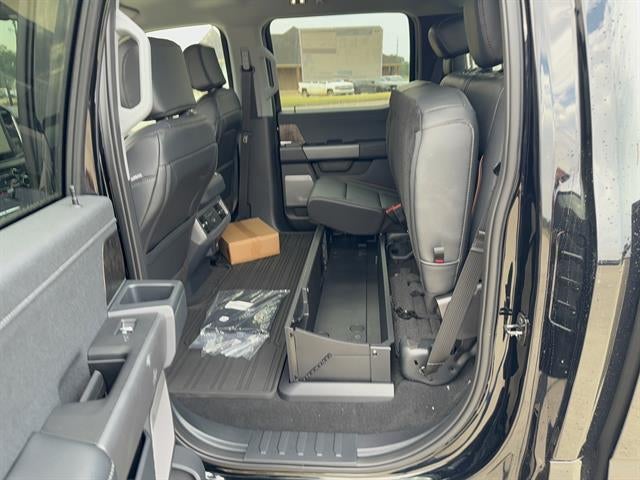 2026 Ford Super Duty F-350 DRW LARIAT