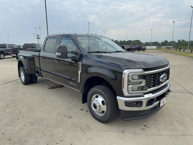 2026 Ford Super Duty F-350 DRW LARIAT