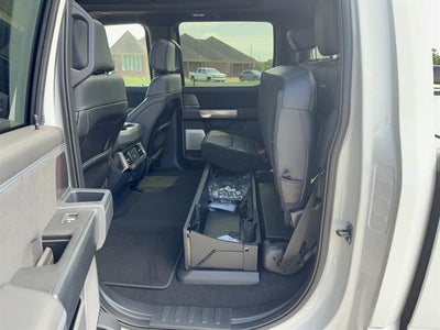 2026 Ford Super Duty F-350 DRW Platinum