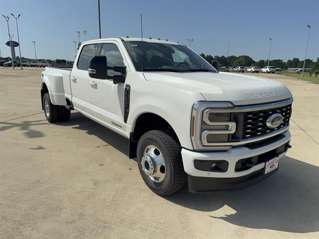 2026 Ford Super Duty F-350 DRW Platinum