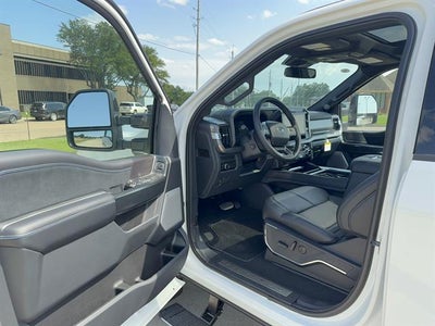 2026 Ford Super Duty F-350 DRW Platinum
