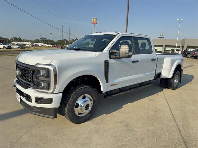 2027 Ford Super Duty F-350 DRW XL