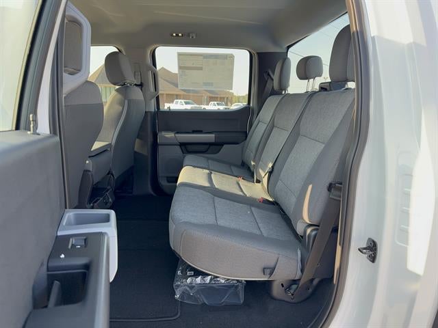 2027 Ford Super Duty F-350 DRW XL