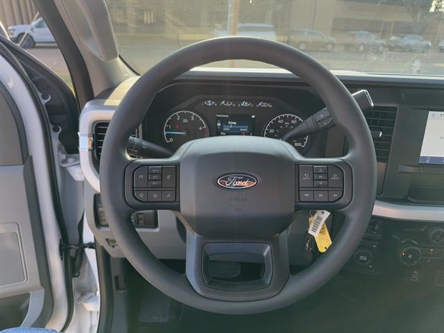 2027 Ford Super Duty F-350 DRW XL