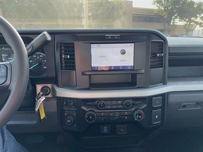 2027 Ford Super Duty F-350 DRW XL