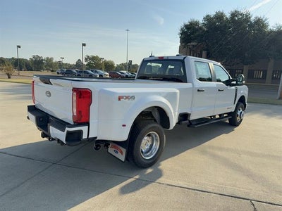 2027 Ford Super Duty F-350 DRW XL