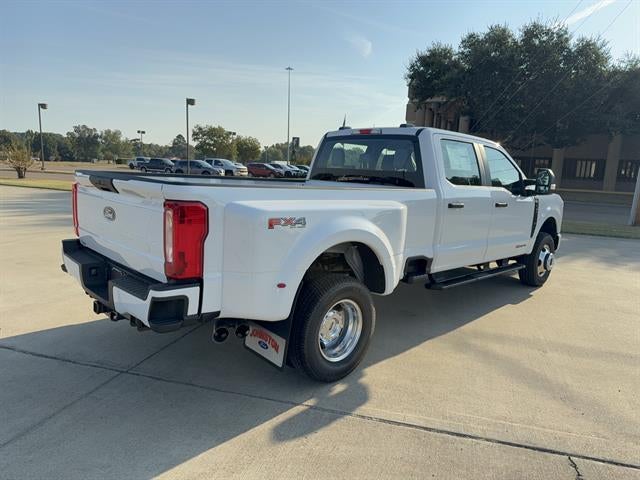 2027 Ford Super Duty F-350 DRW XL