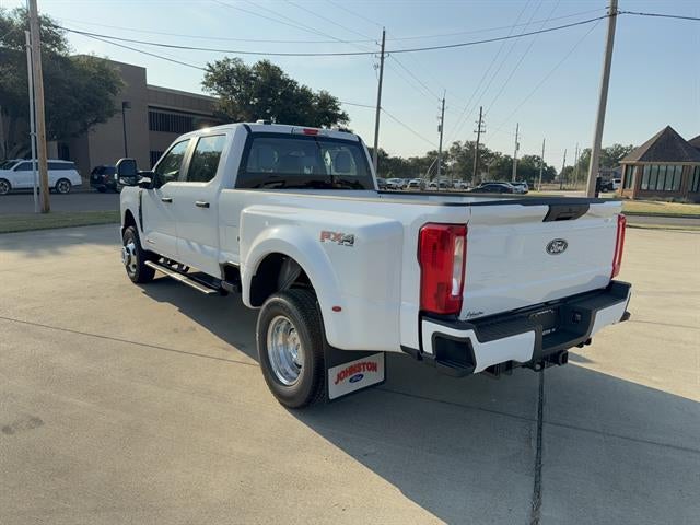 2027 Ford Super Duty F-350 DRW XL