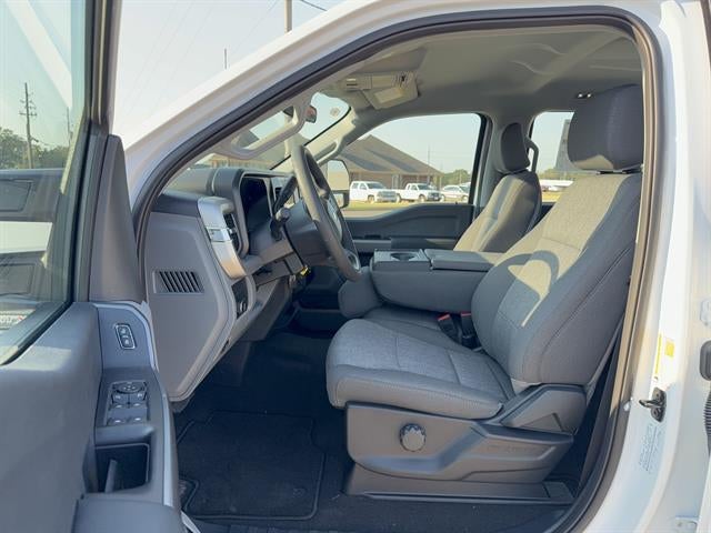 2027 Ford Super Duty F-350 DRW XL