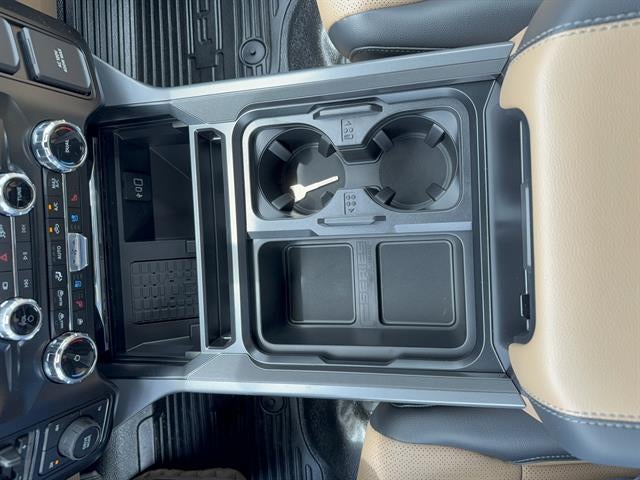 2026 Ford Super Duty F-350 DRW LARIAT