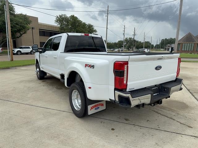 2026 Ford Super Duty F-350 DRW LARIAT