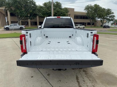 2026 Ford Super Duty F-350 DRW LARIAT