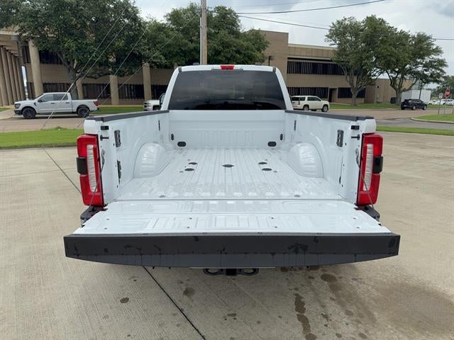 2026 Ford Super Duty F-350 DRW LARIAT